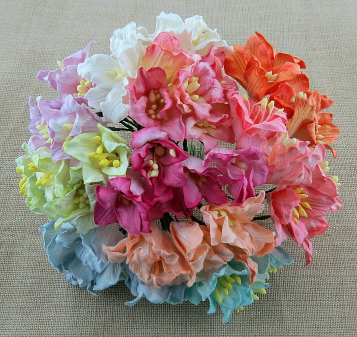 50 MIXED COLOUR MULBERRY PAPER LILY FLOWERS