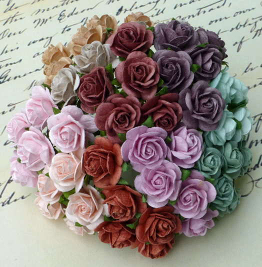 100 MIXED VINTAGE COLOUR OPEN ROSES