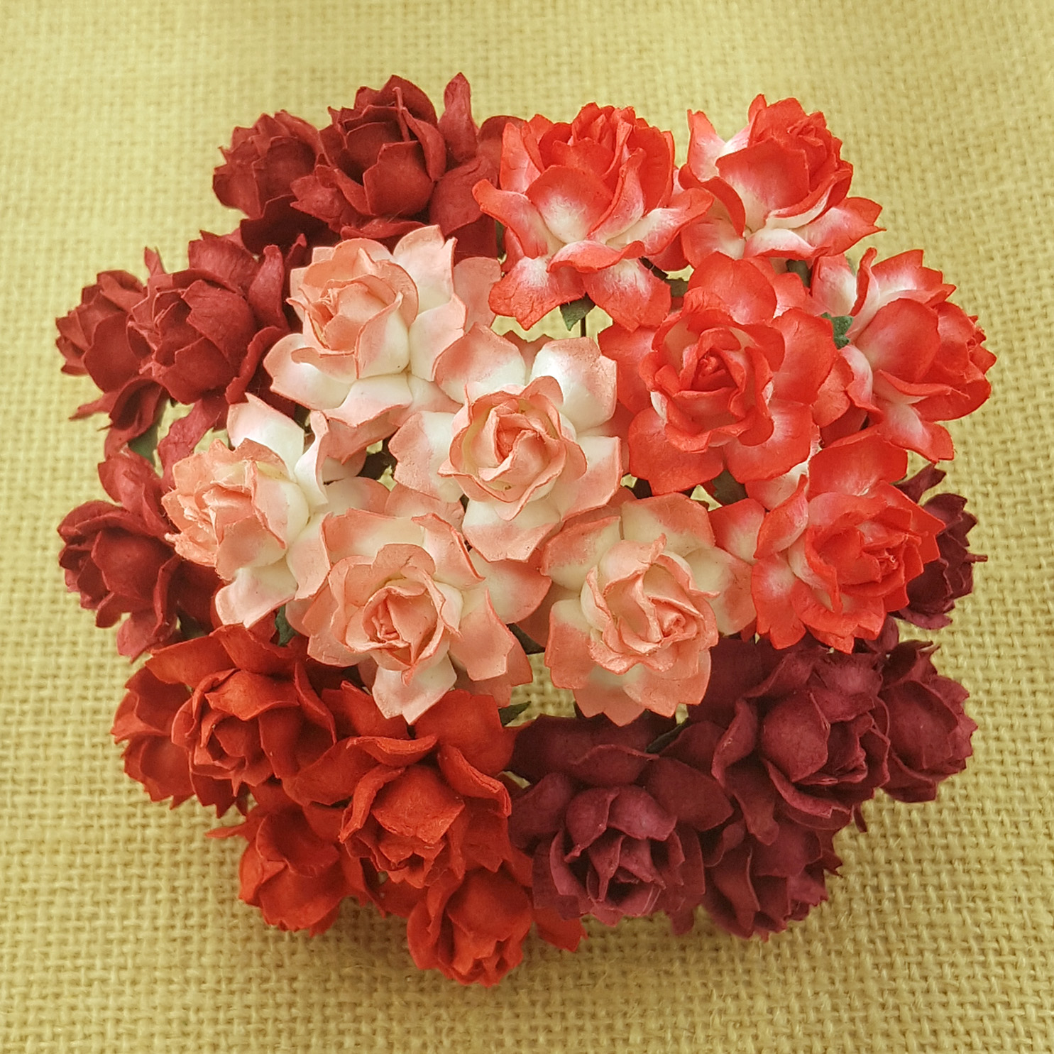 50 MIXED RED TONE MULBERRY PAPER COTTAGE ROSES - 5 COLOR - Click Image to Close