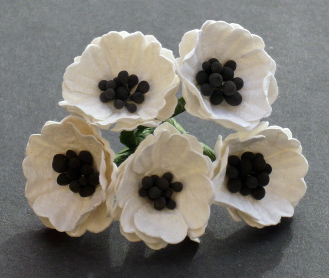 50 WHITE MULBERRY PAPER POPPY FLOWERS