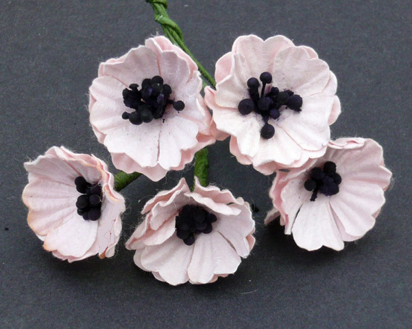 50 PALE PINK MULBERRY PAPER POPPY FLOWERS - Click Image to Close