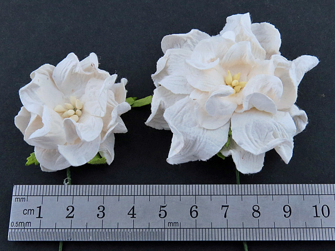 50 2-TONE LILAC GARDENIA FLOWERS - Click Image to Close