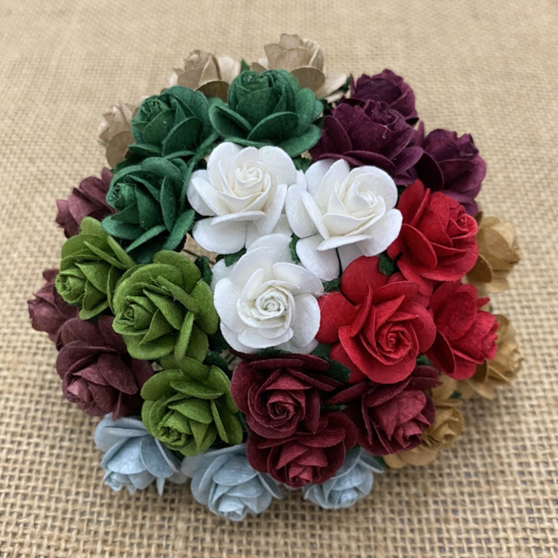 100 MIXED CHRISTMAS COLOUR OPEN ROSES - Click Image to Close