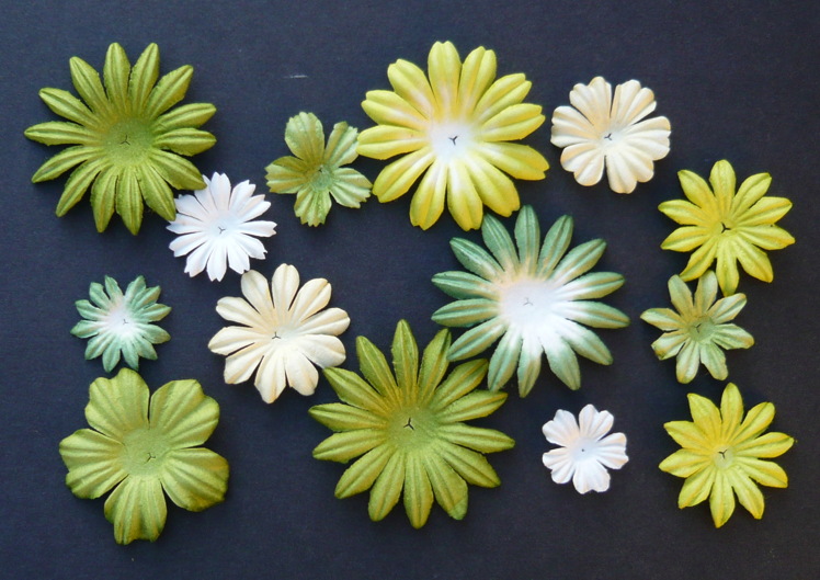 100 MIXED GREEN/WHITE TONE BLOOM SET - Click Image to Close