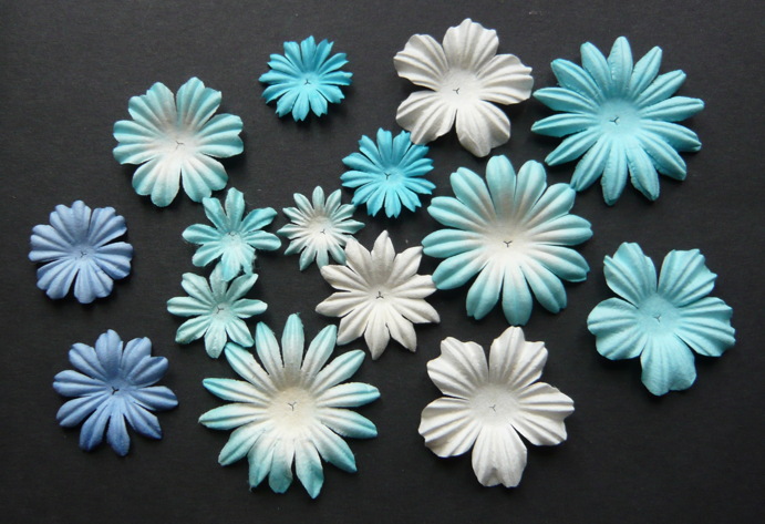 100 MIXED BLUE/WHITE TONE BLOOM SET